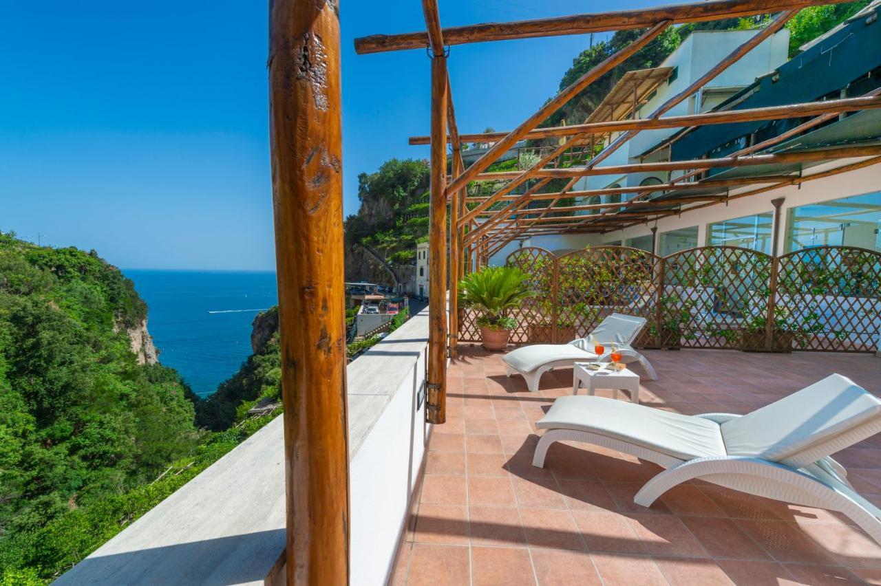 Hotel La Pergola Amalfi Exterior photo