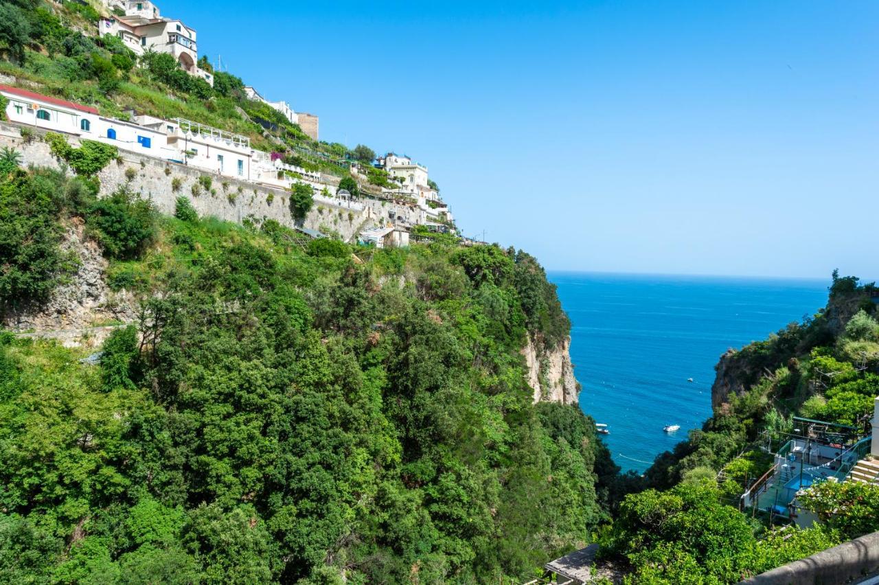 Hotel La Pergola Amalfi Exterior photo